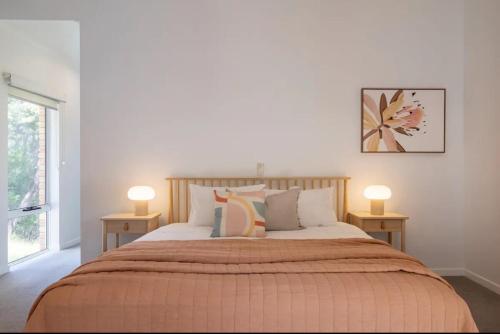 House on the Hillside with City Views Sleeps 12