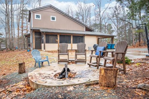 Serene 4br Country Retreat Awaits - Near Greensboro and Elon University