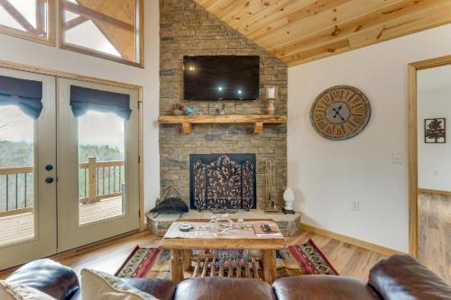 Fireplace, Mtn View! Cabin 12 Mi to Harrahs Casino, Murphy (foto 5)