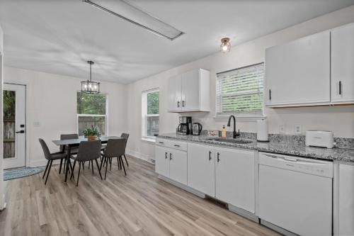 CamelotCottage Pets, Mins to WB! CamelotCottage Pets, Mins to WB!