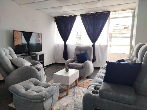 3 bedrooms, 5 beds
