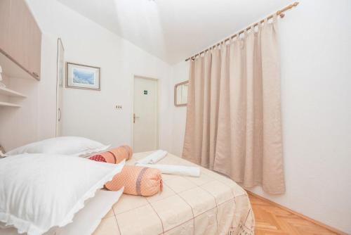 Double Room image 4