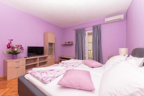 Two-Bedroom Apartment image 4