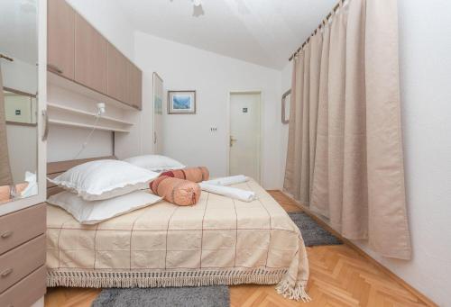 Double Room image 3