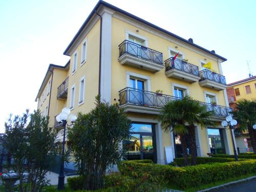  Albergo Sirena, Bazzano bei Castello di Serravalle