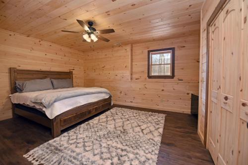 Stoneman Lodge | Hot Tub | Wifi | New Cabin | Outdoor Fireplaces - image 6