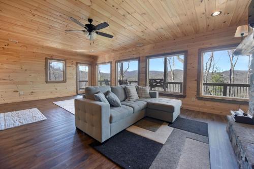Stoneman Lodge | Hot Tub | Wifi | New Cabin | Outdoor Fireplaces - image 10