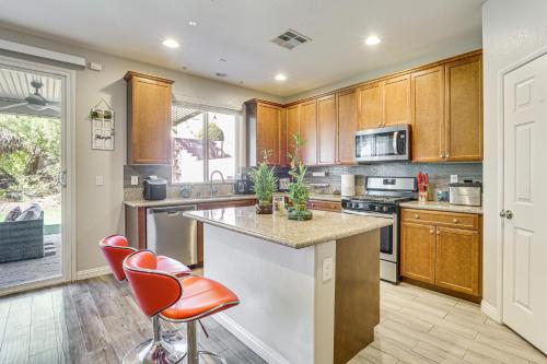 1 Mi to Aliante Casino Townhome with Fenced Yard!, Las Vegas (foto 6)