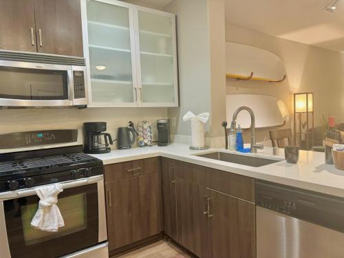 Surfs up! Cozy 1 Bedroom Condo with Fountain View, Los Angeles (foto 9)
