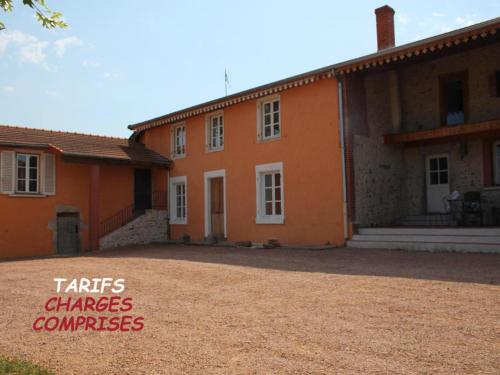 Gîte cosy avec jardin et Wi-Fi, escapade romantique (Gite cosy avec jardin et Wi-Fi, escapade romantique) in Saint-Andre-d'Apchon (Rhone-Alpes)