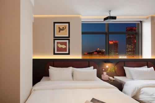 Mcsrh Hotel-ChongQing Jiefangbei Hongyadon - image 2