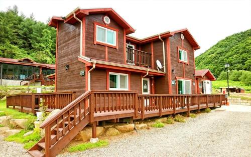 Hoengseong Nature Healing Pool Villa in Cheongil-myeon