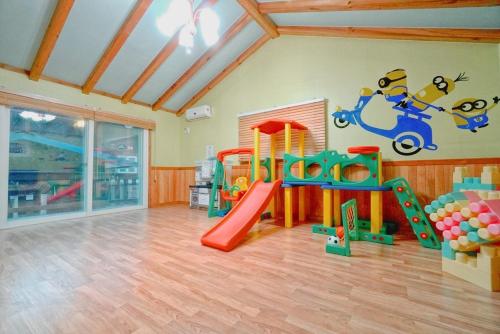 Hoengseong Nature Healing Pool Villa in Cheongil-myeon