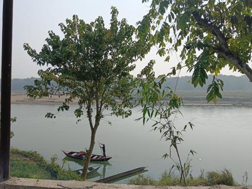 Crocodile View Camp Hôtel (Crocodile View Camp Hotel) in ปาติฮานี