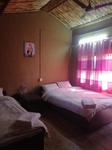 Crocodile View Camp Hôtel (Crocodile View Camp Hotel) in ปาติฮานี