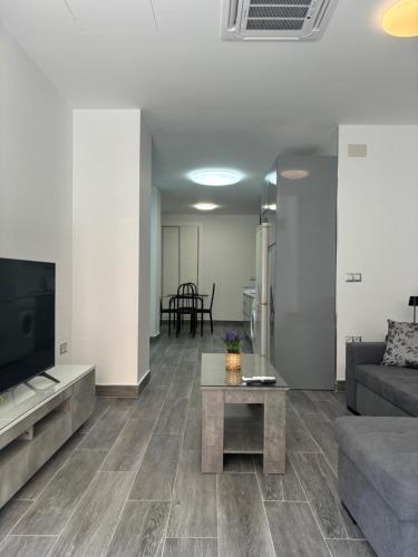 Apartamento 6 a 3 min caminando de la Estación de Bus y Tren María Zambrano 6, Málaga