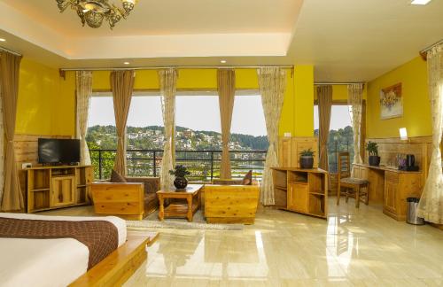 Mount Queens Hill Resort & Spa in Mirik