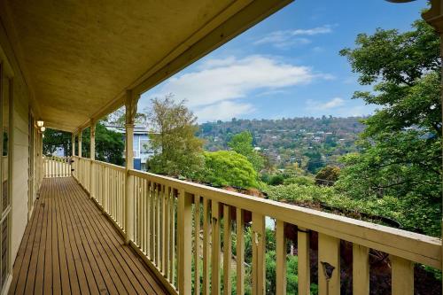 Spacious 3BR Family Haven in Upper Ferntree Gully