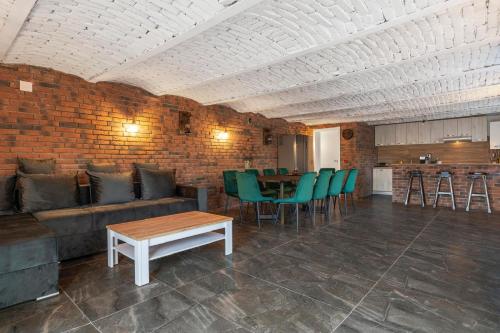 Koplietošanas atpūtas telpa ar TV, Vila Luiza in Cisnadioara