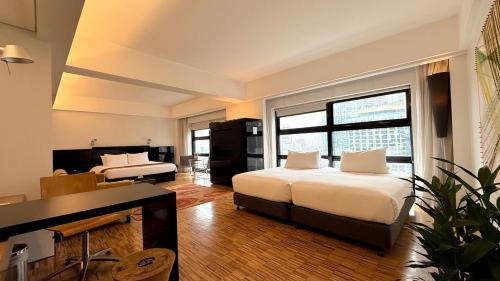 room detail thumbnail 1