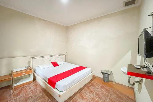 . RedDoorz at Roma 88 Tomo Sumedang