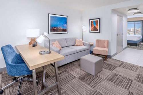 Hilton Garden Inn Albuquerque Uptown - image 7