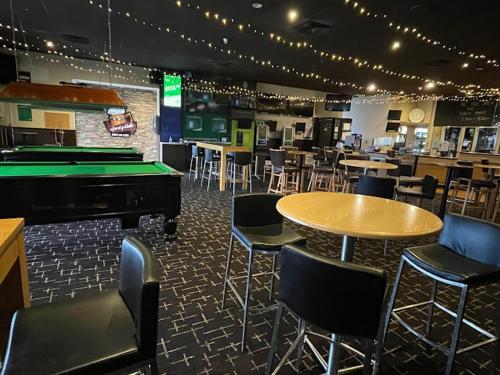 The Black Horse Hotel in صنبري