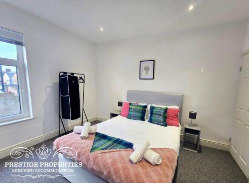 Warwick St by Prestige Properties SA gîte à louer Abbey Park Hospital The