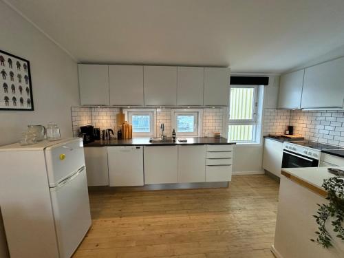 Illu Rental - Sea & City view Guesthouse in Ilulissat