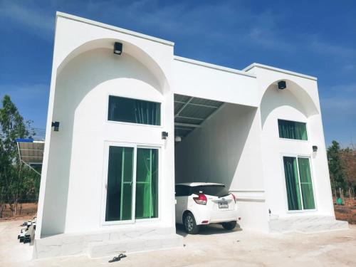 Exterior view, VicaWorld in Prathai