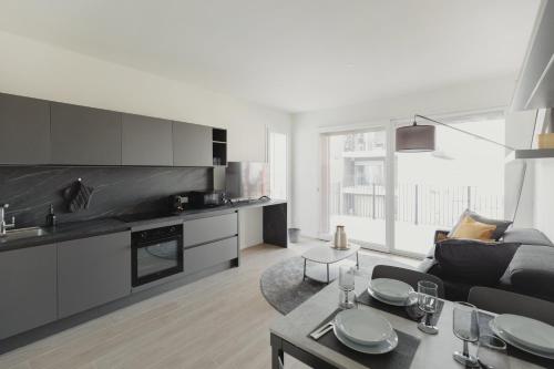 GoHost - Modern and Bright Apartments with Terrace and Balcony, Mailand