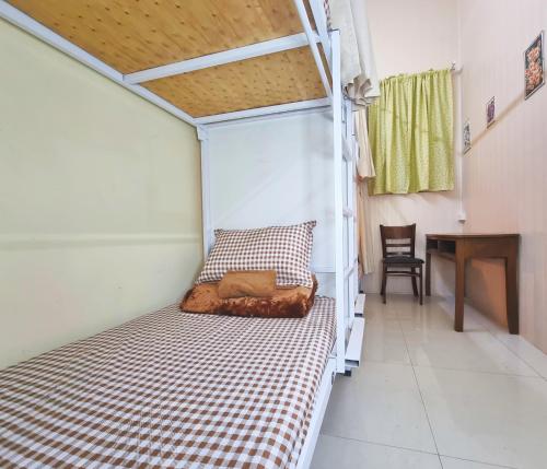 LushStay Private Room - Hanoi Train Street