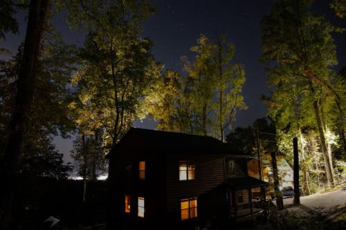 Heavenly Heights by Ghosal Luxury Lodging