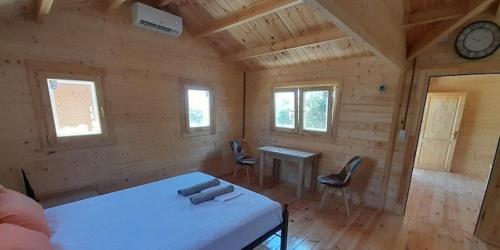 Petrakis Aris Beach Apartments Log Cabin No1 in Gortina