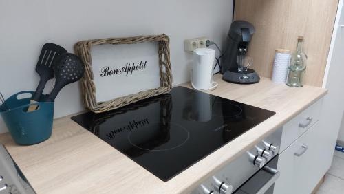 кухня, Ferienwohnung MW 75 m2 Höxter Weserbergland Weser 2 Bäder Terrasse Wäsche Endreinigung (Ferienwohnung MW 4a bis 66 m2 Hoxter Weserbergland Weser 1-2P 1SZi mBad 3-4P 2SZi m2Bader Terrasse W) in Boffzen