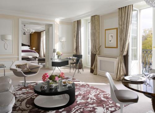 Four Seasons Hotel des Bergues Geneva - image 11