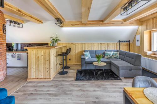 Delt lounge/TV-område, Kaszubska Kryjowka - Komfortowy 8 osobowy Domek w sercu Kaszub - Jacuzzi, Sauna, Rowerek Wodny, Jezi in Suleczyno