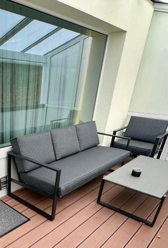 Balcony/terrace, Premium Yacht Ausstattung Apartments Hotel in Neugraben-Fischbek