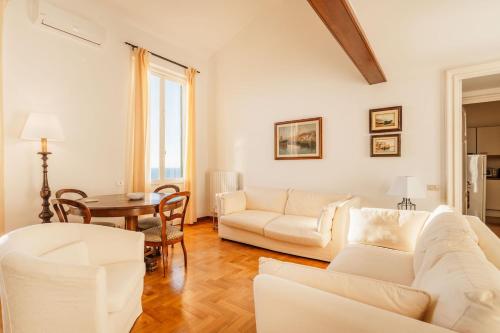 Elegance on the Sea - with wifi 200 meters from the sea