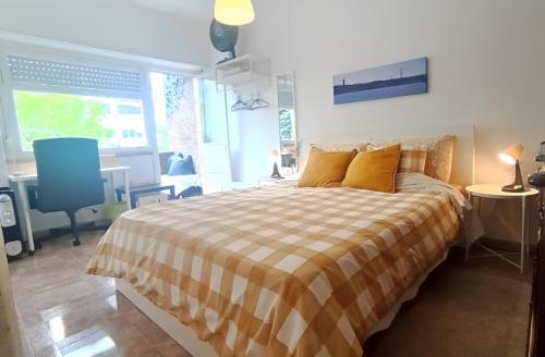 Private Rooms in Shared Apartment - Shared Bathroom and Dog Friendly, Lisabon