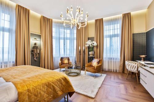 Deluxe One-Bedroom Apartment with City View