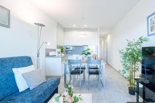 One-Bedroom Apartment image 10