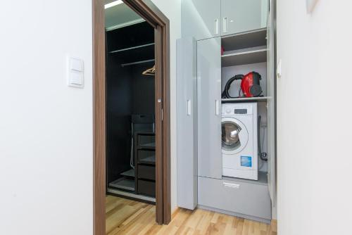 Old Town Square P&O Apartments