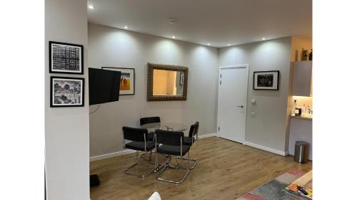Fantastic Modern 2-Bed Flat in Lambeth - image 10