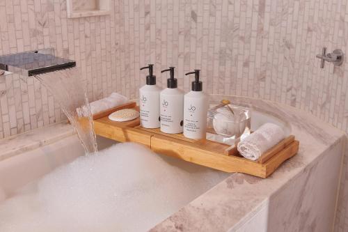 Bathroom, Pan Pacific London in London
