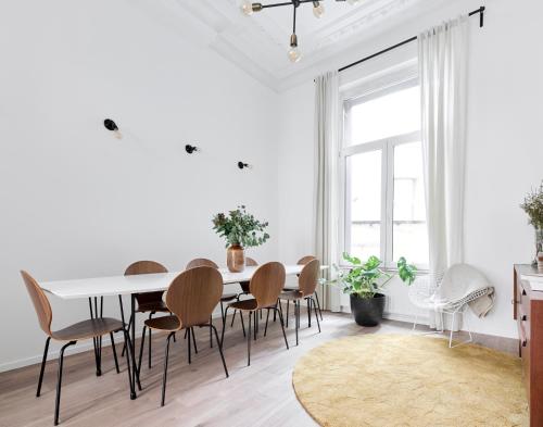 Maison bruxelloise de 9 chambres gîte à louer Bruxelles (Forest)