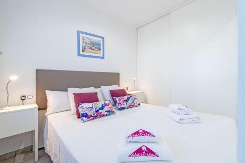 Apartment with Terrace image 3