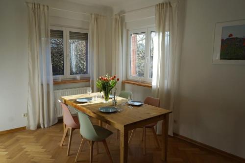 Gemütliche Wohnung in unmittelbarer Nähe zum See – khách sạn tại Markkleeberg