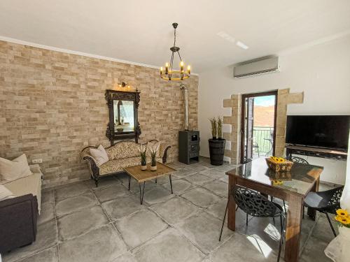 Achlades The Mountain Paradise Villas - Suite with a Private Jacuzzi, Pool, and a Balcony with an Am in Keramies