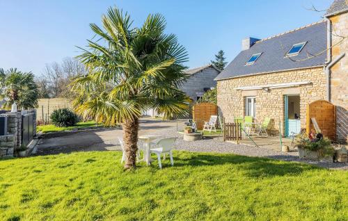 2 Bedroom Cozy Home In Le Ferré gîte à louer Montours